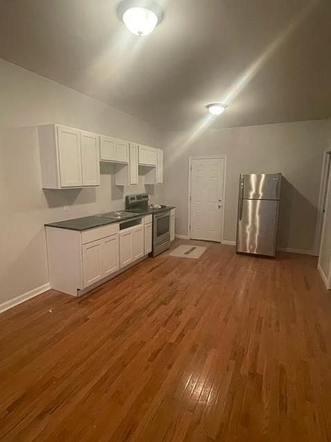 2nd image of 3251 7th Ave #1