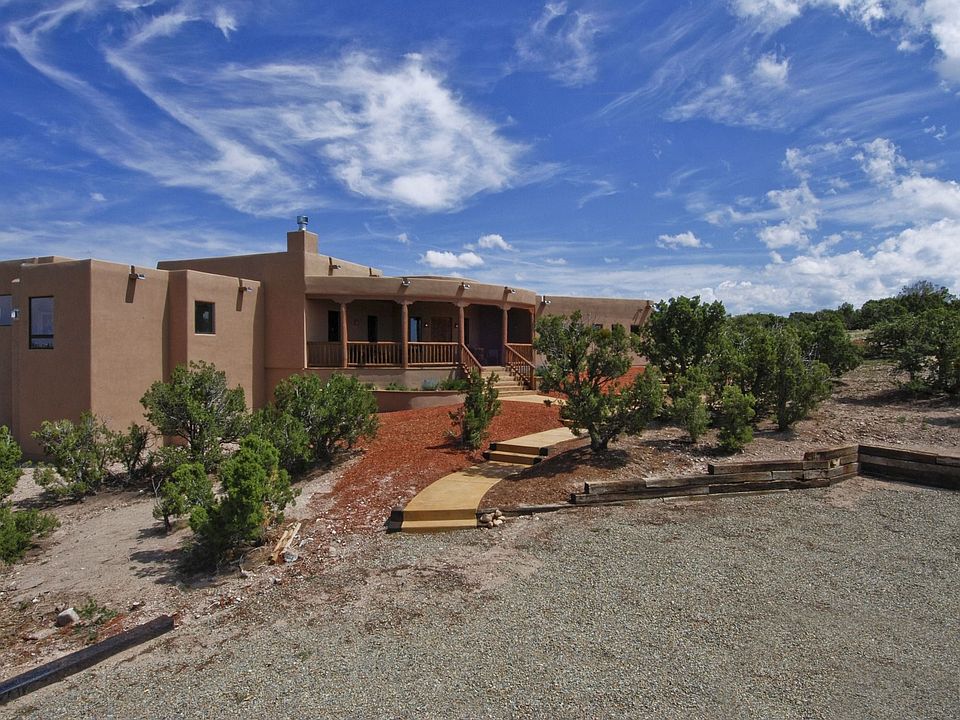 GORGEOUS NEW HOME WITH INCREDIBLE VIEWS