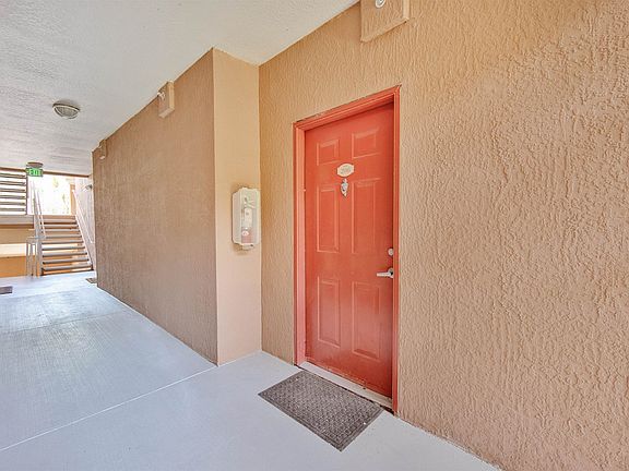 4th image of 520 Florida Club Blvd APT 206