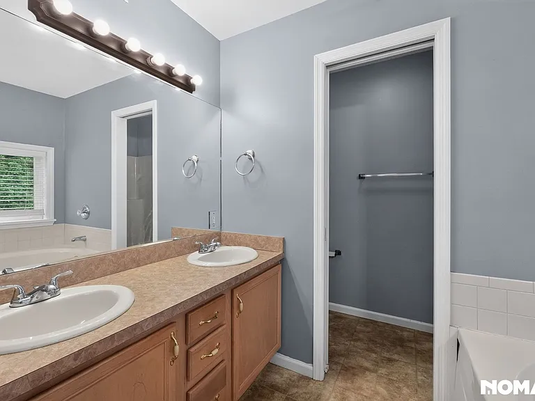 122 Saw Mill Rd — Photo 22