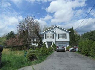 334 Jennifer Ln, East Stroudsburg, PA 18302