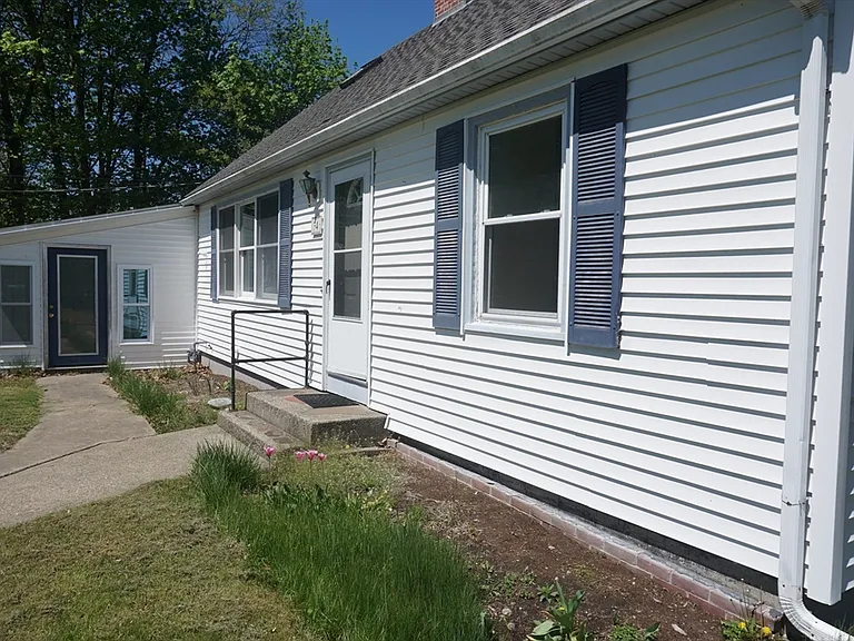 34 Fairview Ave #B — Photo 4