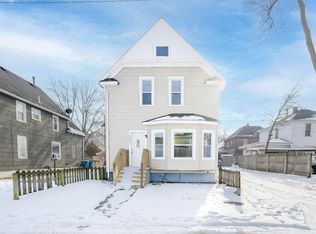 1006 S Hays Park Ave, Kalamazoo, MI 49001