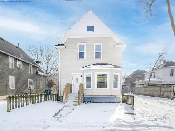 1006 S Hays Park Ave, Kalamazoo, MI 49001