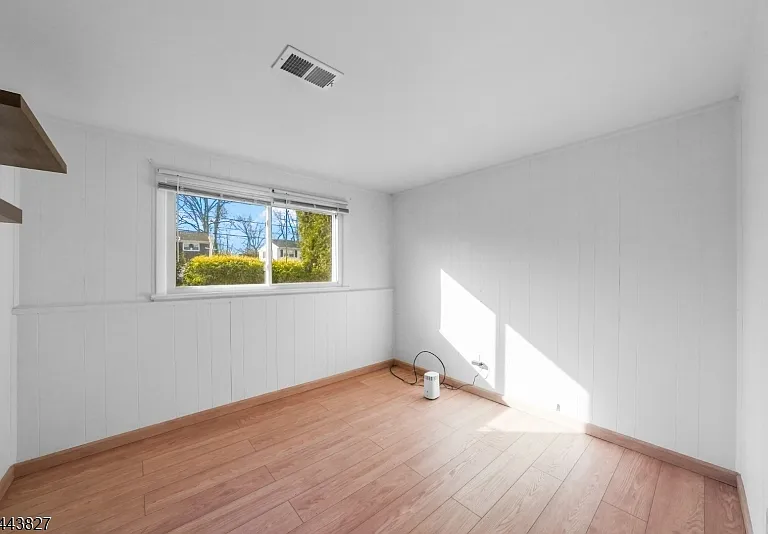 895 Patton St — Photo 10