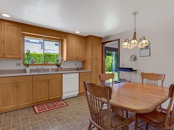 Spacious kitchen with eating space.