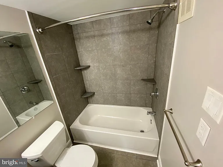 1155 York Rd — Photo 12