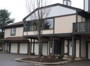 2875 Charing Cross Rd NW, Canton, OH 44708