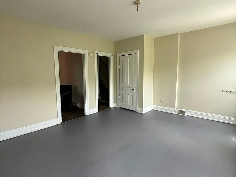 607 Chestnut St — Photo 16