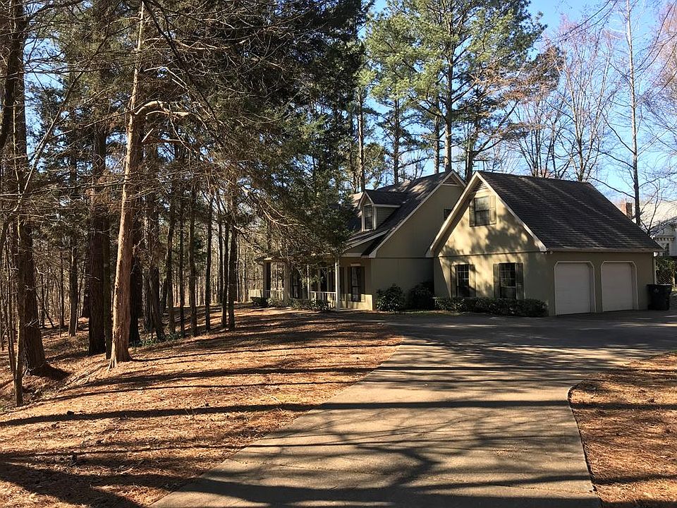 1st image of 802 Royal Oaks Dr