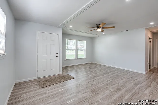 326 Sublett Dr — Photo 6