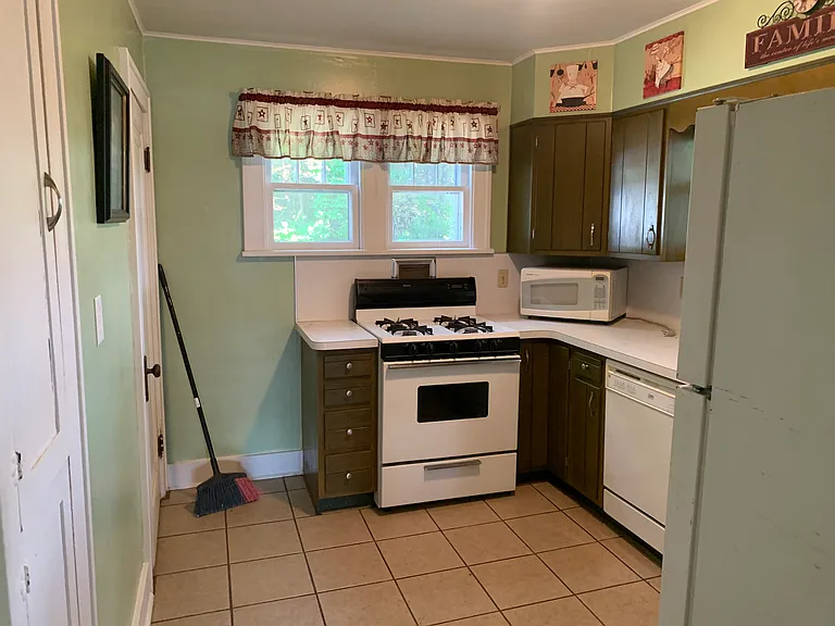 611 Cliff St — Photo 10