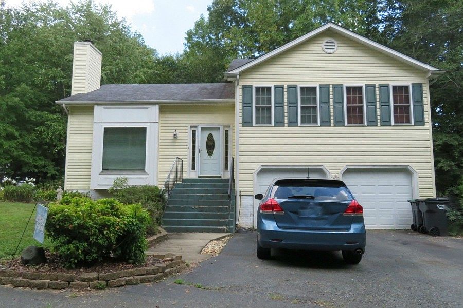 1st image of 66 Dorothy Ln