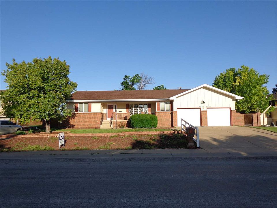 1st image of 3323 Willow St