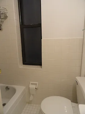 Rented by Manhattan Flats | media 32