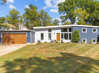 2 Wedgewood Ln, Saint Louis, MO 63141