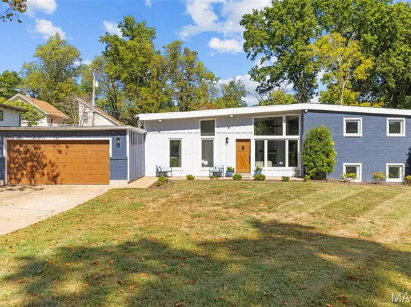 2 Wedgewood Ln, Saint Louis, MO 63141