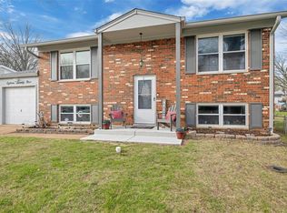 1879 San Lucas Ln, Fenton, MO 63026