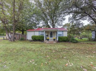 30 Mount Orange Rd, Trenton, TN 38382