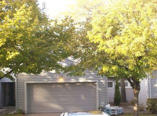 3532 Golfview Dr, Hazel Crest, IL 60429