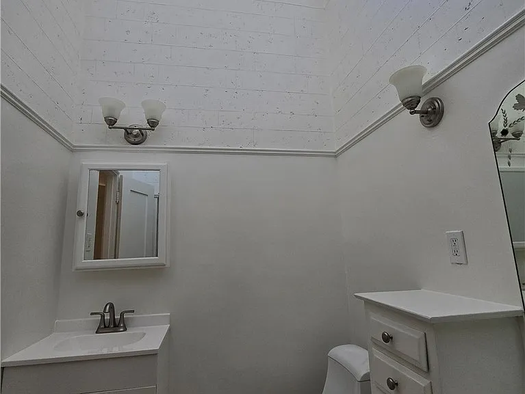 5740 California Ave — Photo 13