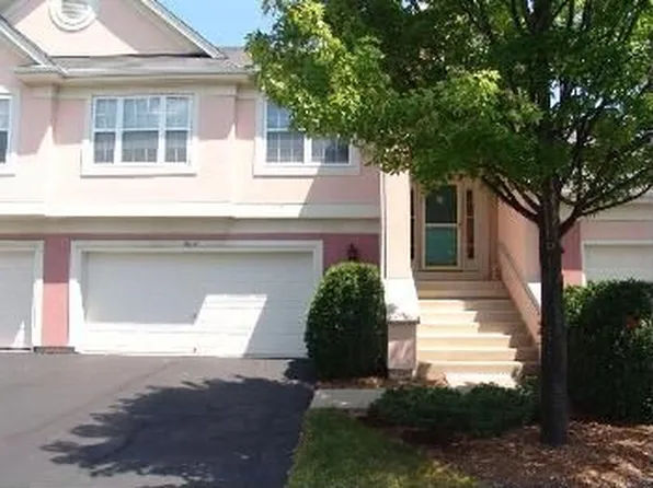 3012 Lexington Ln #7R42, Glenview, IL 60026