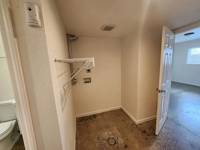 8270-8272 Cordelia Cir — Photo 8