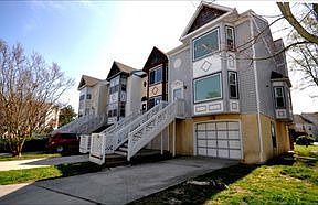 2nd image of 436 Eureka Loop