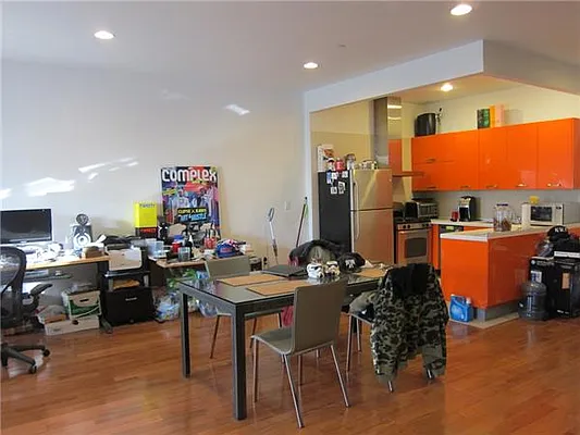 Rented by Kian Realty | media 45