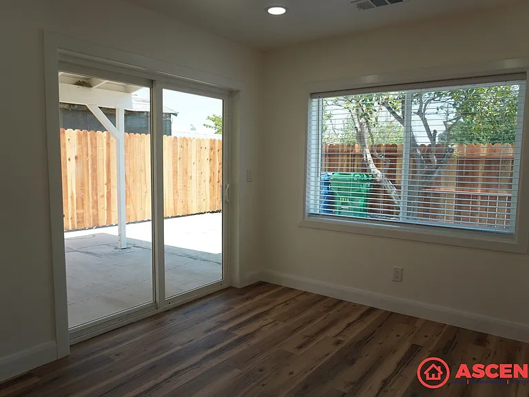 1916 Talisman Dr — Photo 7