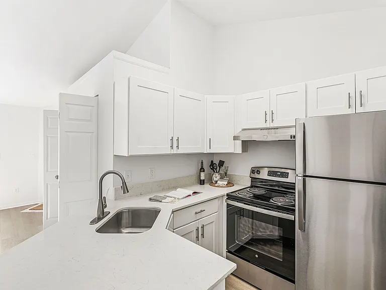 Buffalo Creek Apartments — Photo 37
