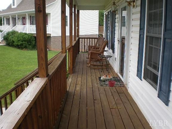 2nd image of 72 Bentridge Ct