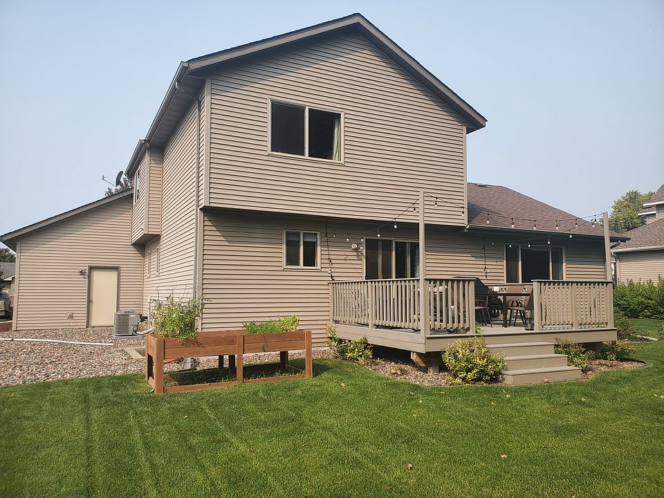 2nd image of 5038 Kahler Ct NE