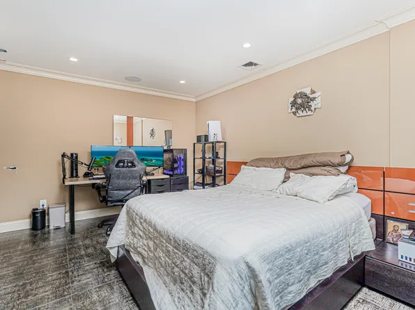 14 Walnut Place image 32 of 47