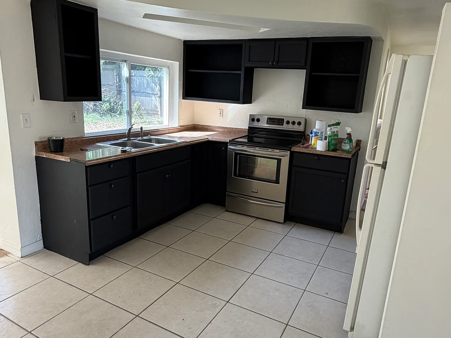2 bed, 1.5 bath, 956 sqft, $1,450 — Photo 2