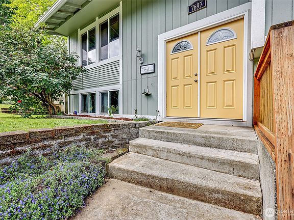 2nd image of 7697 NE Broadleaf Court
