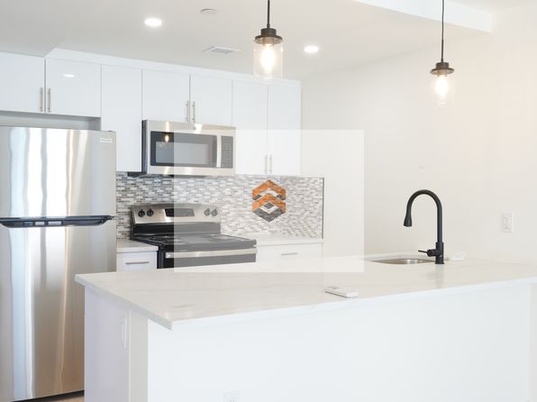 33 Bedford Park Blvd #B