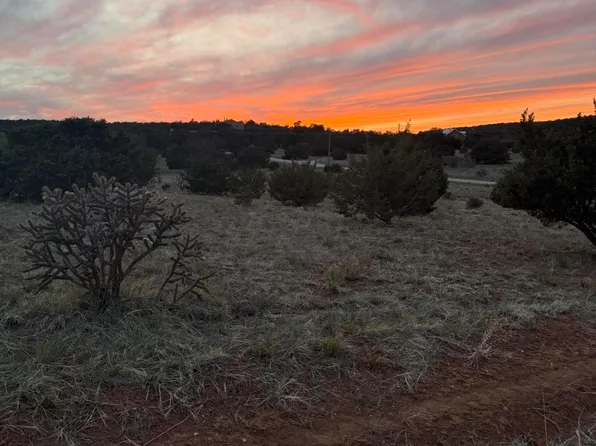 220 W Hill Ranch Rd, Edgewood, NM 87015