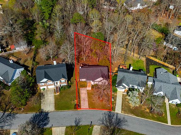 4th image of 6 Gidding Ct