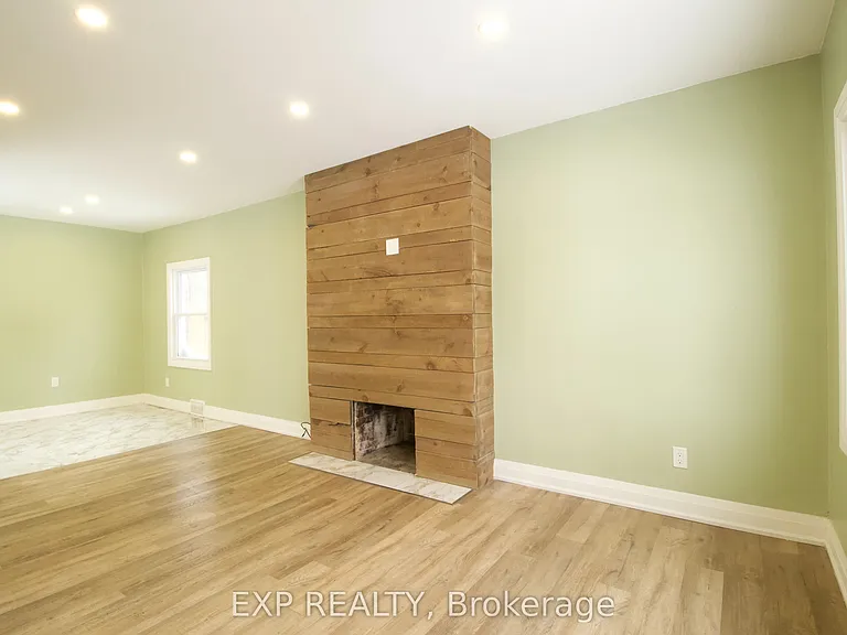 1243 Langmuir Ave #MAIN FLOOR — Photo 3