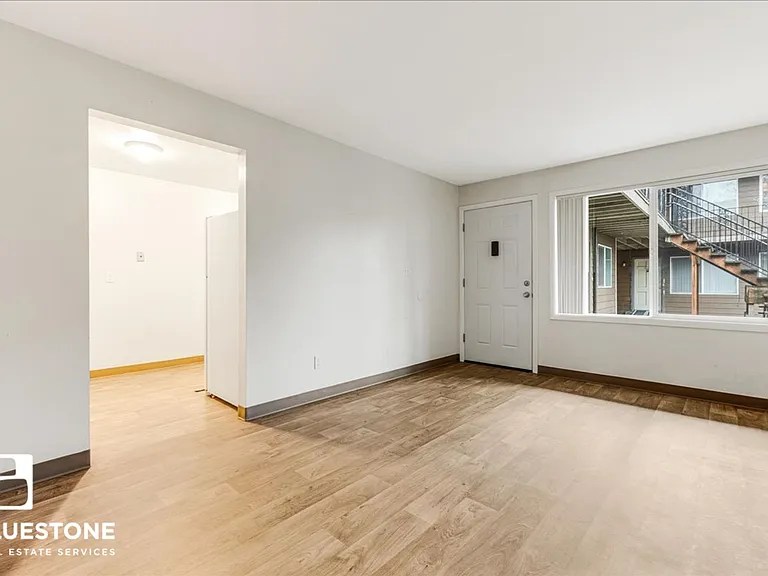 Bayberry Apartments — Photo 13