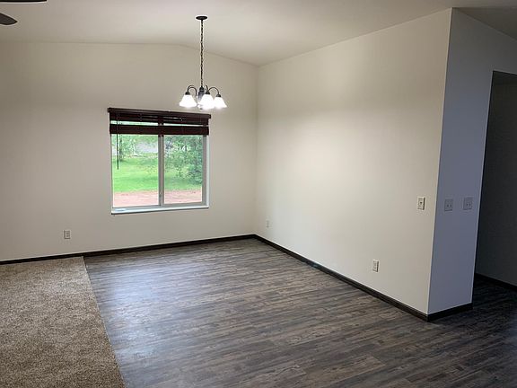 4th image of 840 Chippewa Crossing Blvd