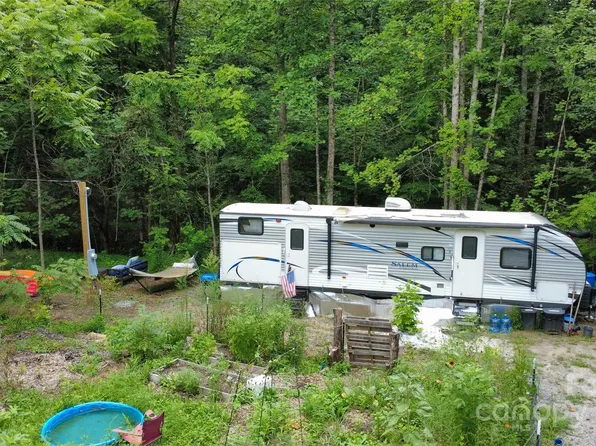 310 Walnut Grove Dr, Nebo, NC 28761