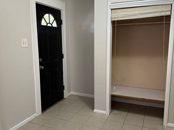 3rd image of 2251 Ontario Ave