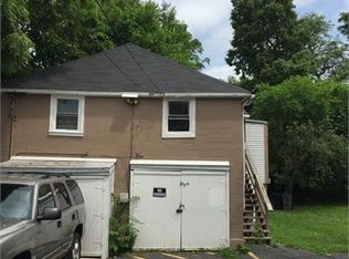 314 Ann St APT 3, Elgin, IL 60120