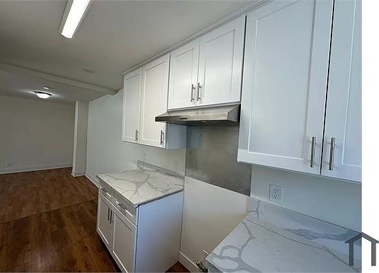 4th image of 4020 Palmwood Dr APT 4
