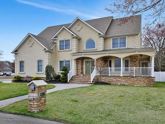 2nd image of 103 Tiller Dr