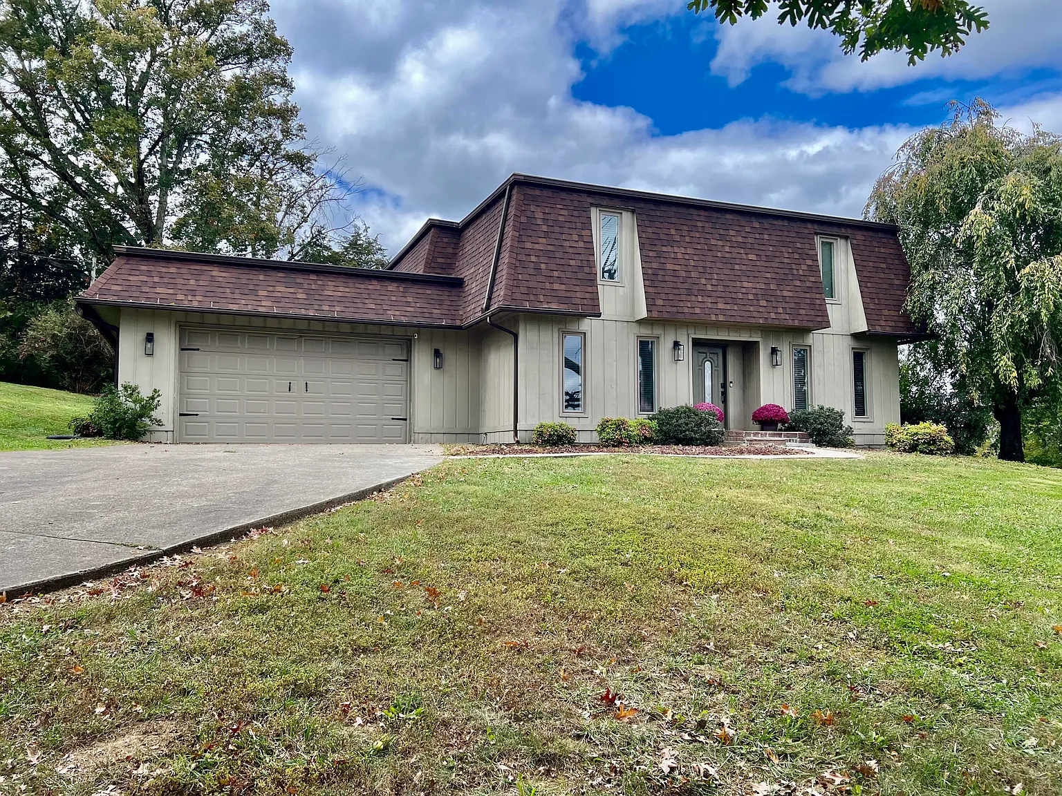 290 Countryside Cir photo 1