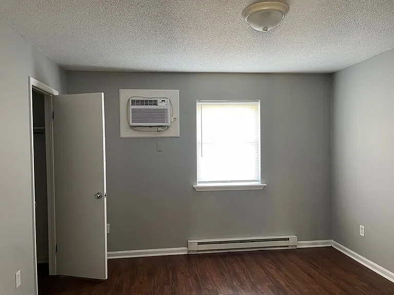 732-740 Hammer Ave #806 — Photo 7