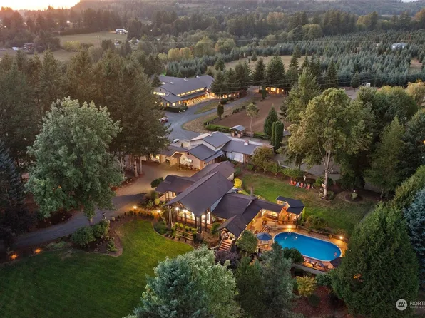 131 Crater View Drive, Silver Creek, WA 98585